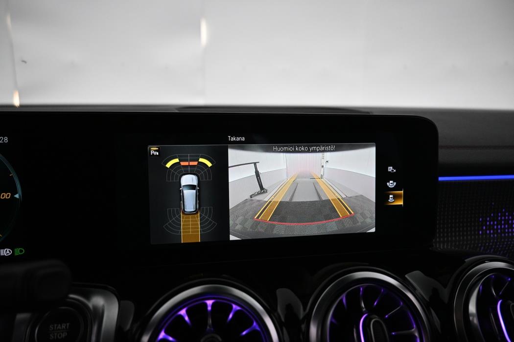 MERCEDES-BENZ EQB 2022