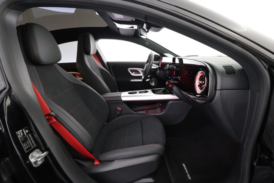 MERCEDES-BENZ CLA 2025