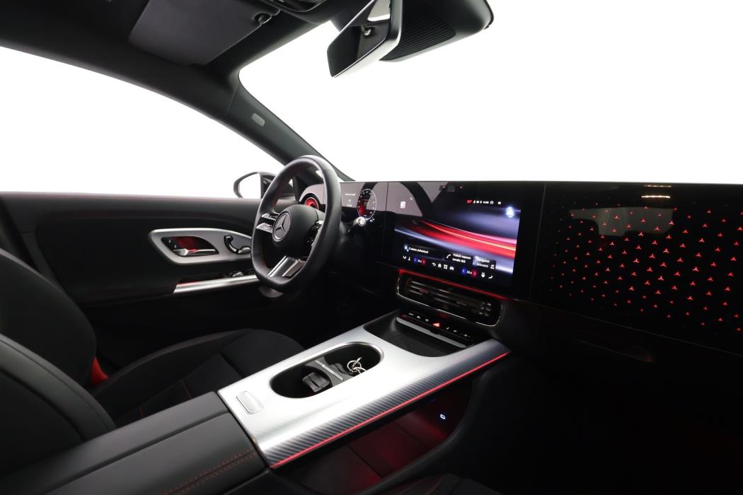 MERCEDES-BENZ CLA 2025