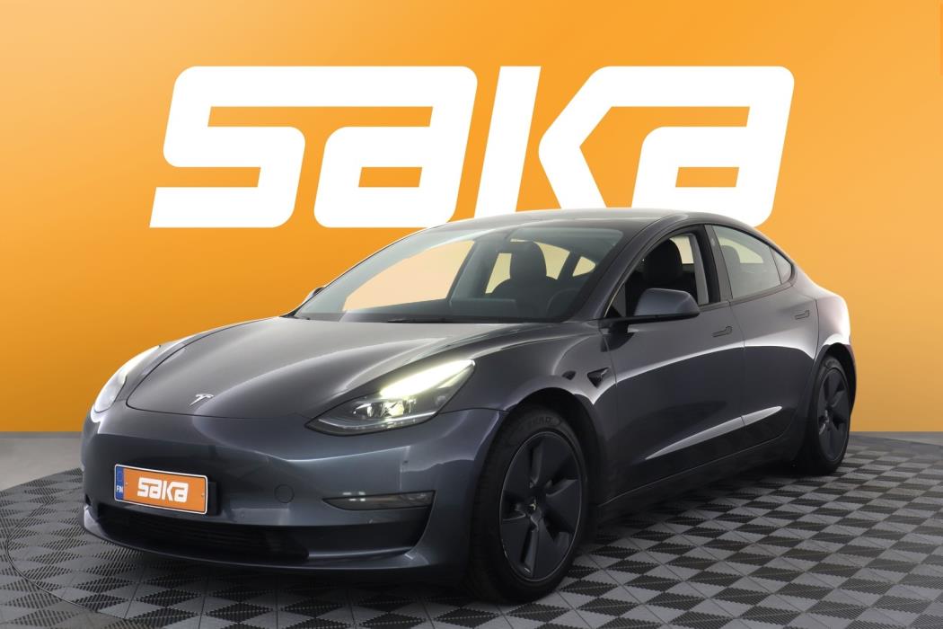TESLA Model 3 2022