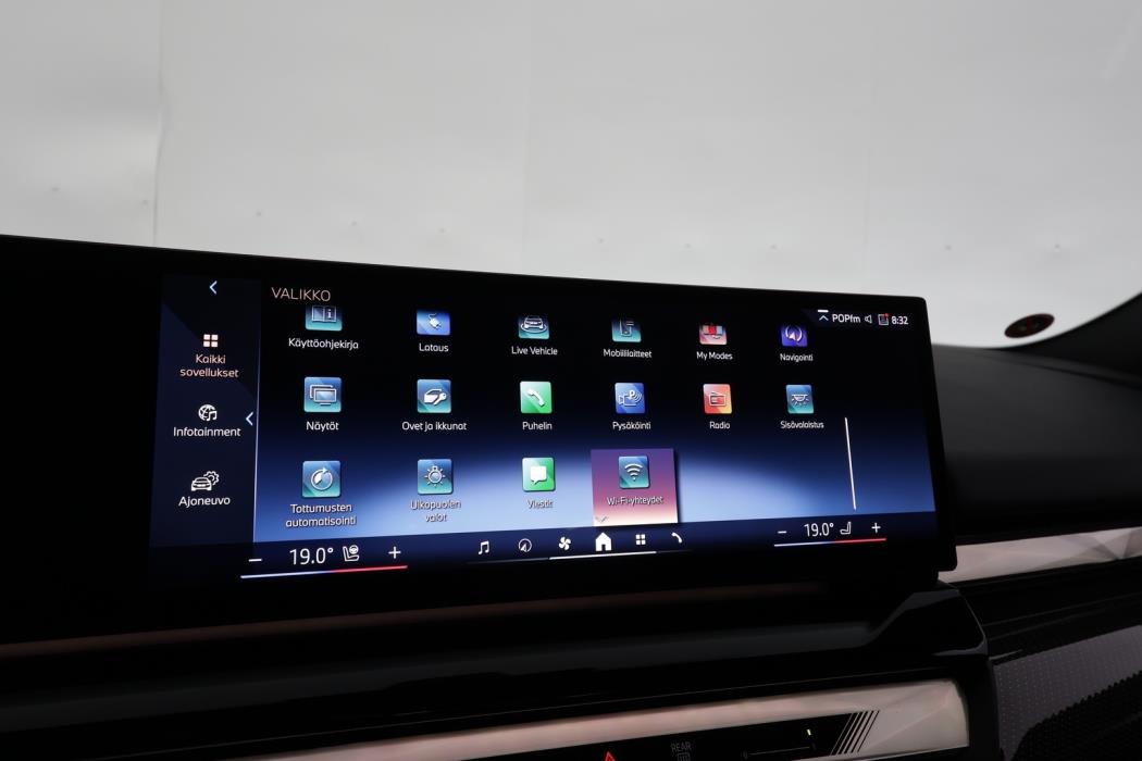 BMW i5 2024