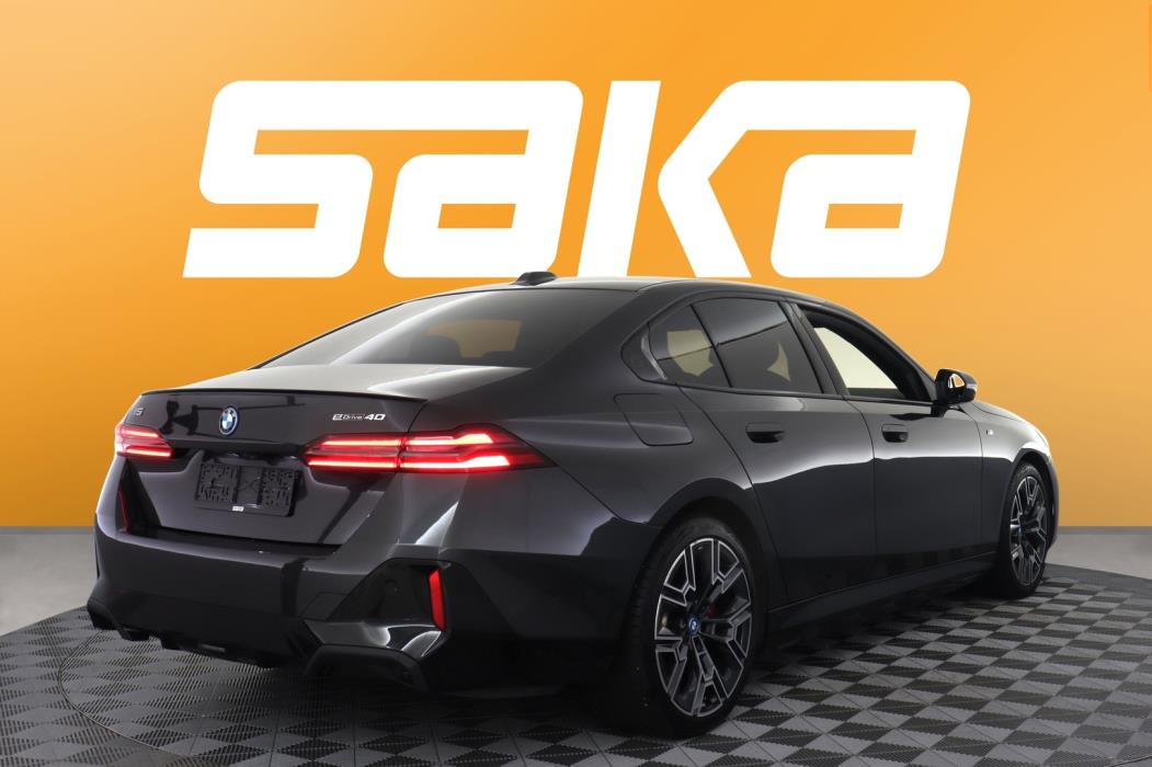 BMW i5 2024