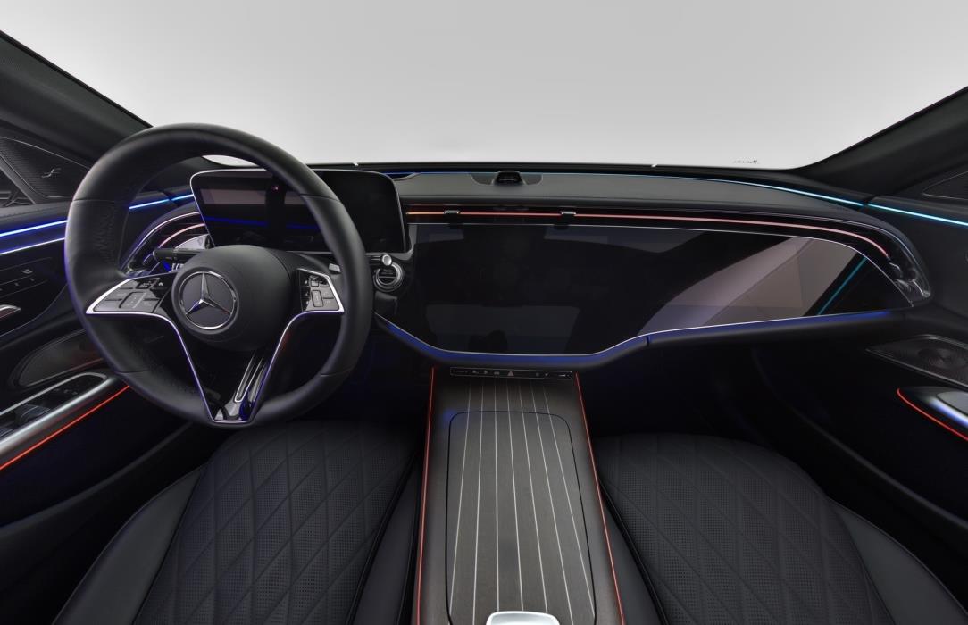 MERCEDES-BENZ E 2024