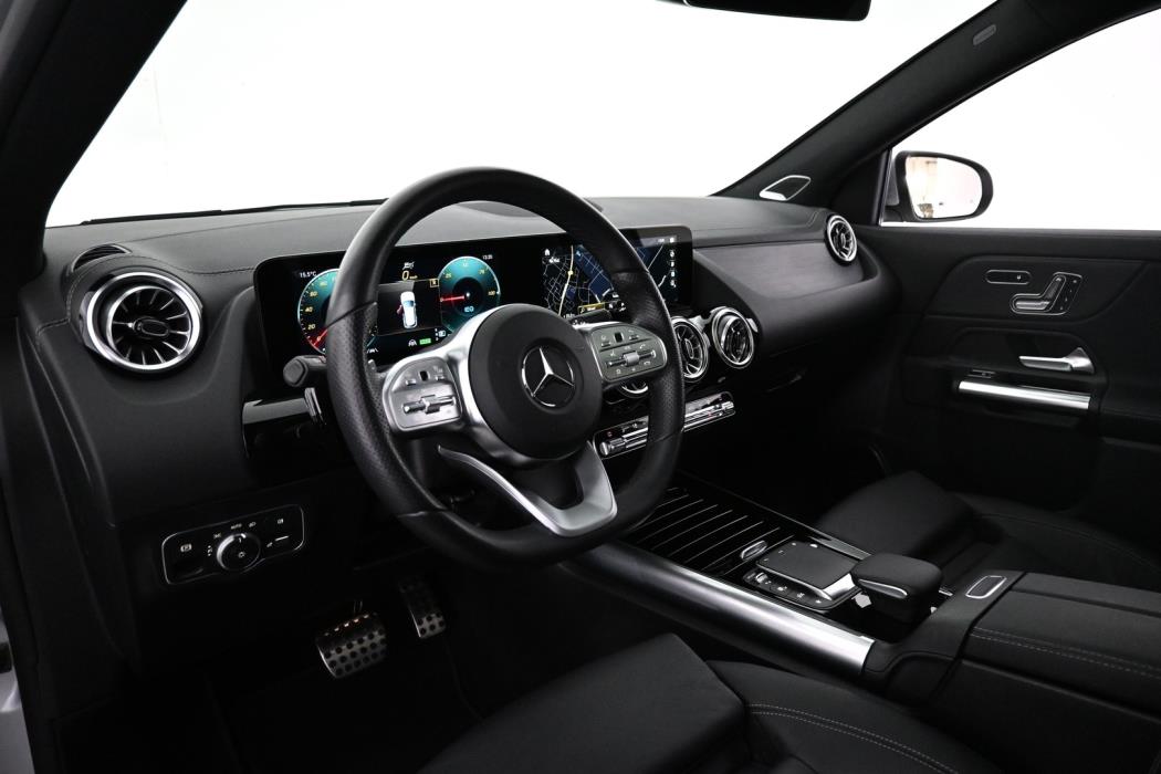 MERCEDES-BENZ EQA 2021