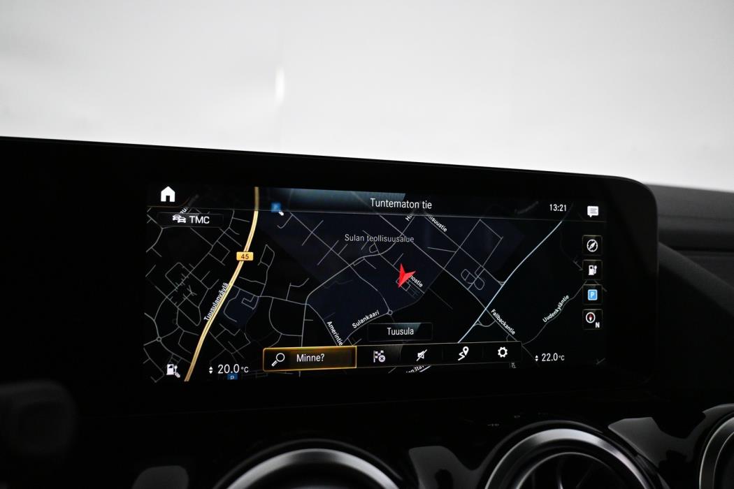 MERCEDES-BENZ EQA 2021
