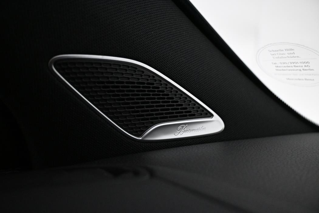 MERCEDES-BENZ EQA 2021