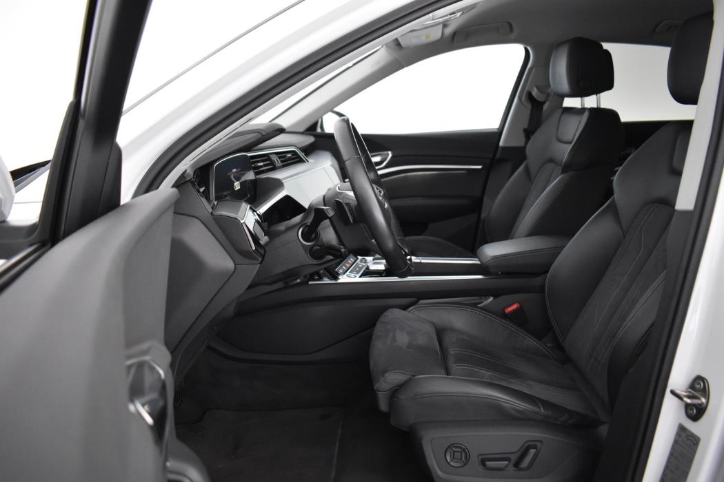 AUDI Q8 e-tron 2024