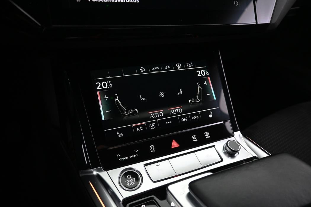 AUDI Q8 e-tron 2024