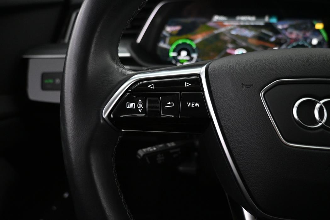 AUDI Q8 e-tron 2024