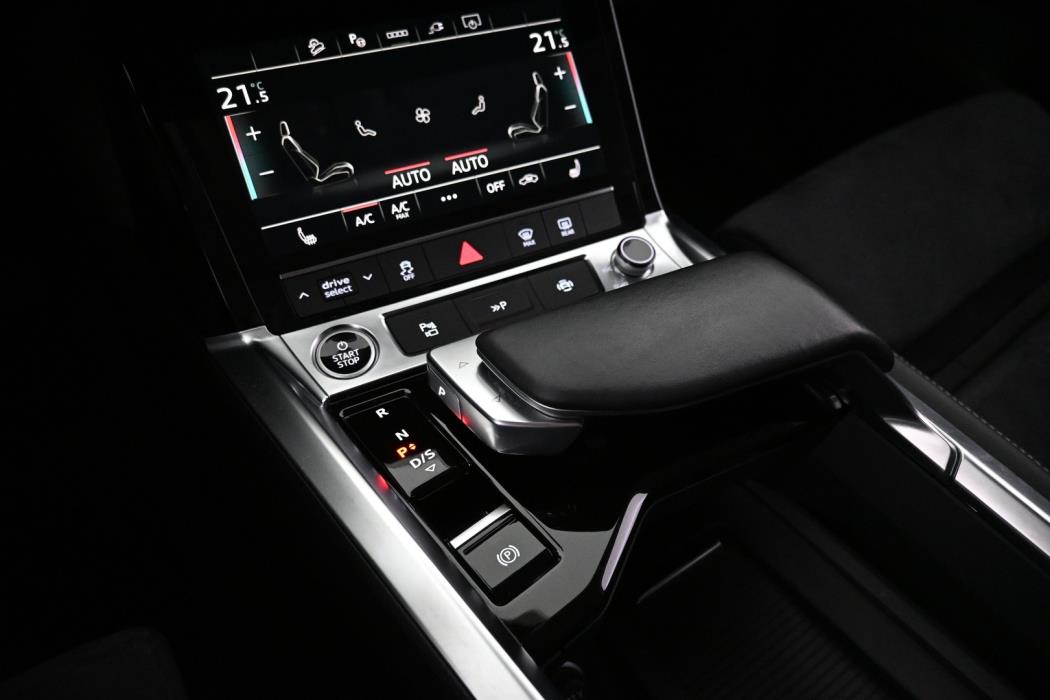 AUDI Q8 e-tron 2024
