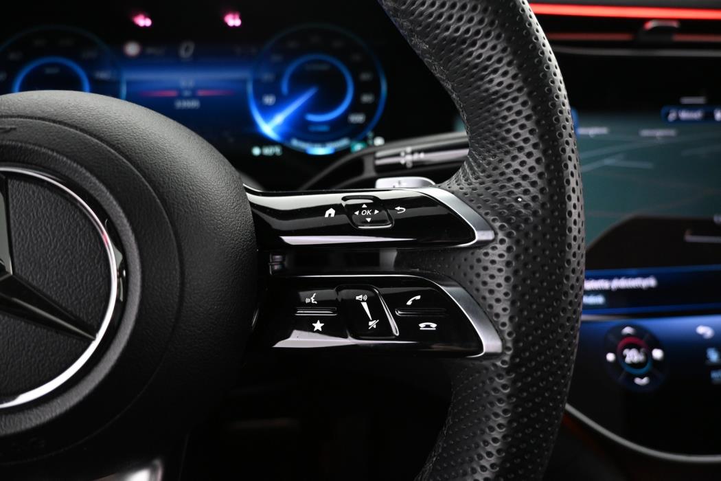 MERCEDES-BENZ EQE SUV 2023