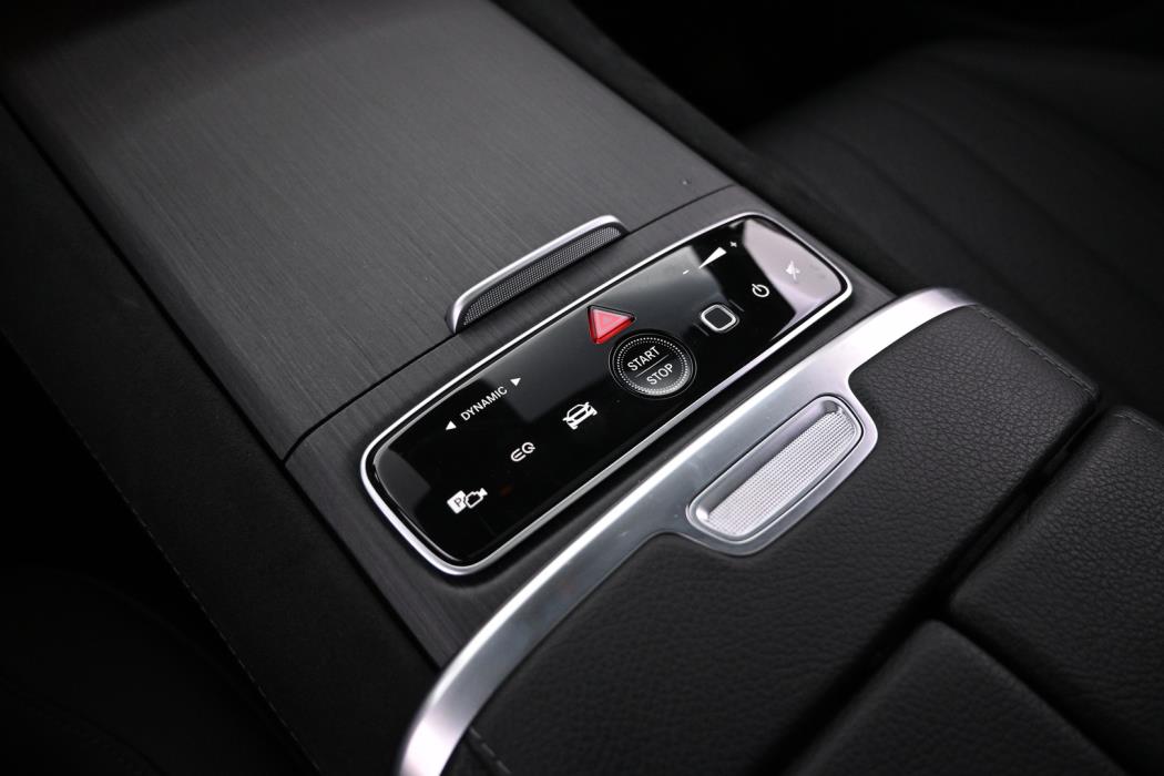 MERCEDES-BENZ EQE SUV 2023