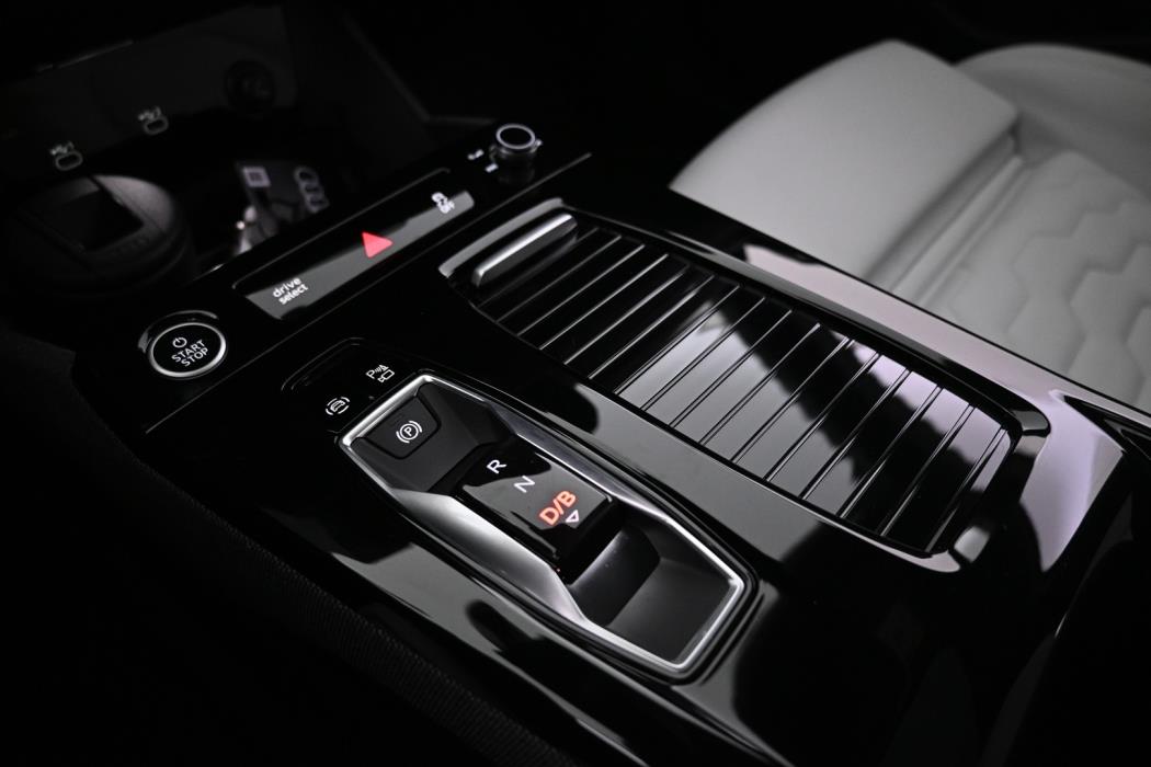 AUDI A6 e-tron 2025