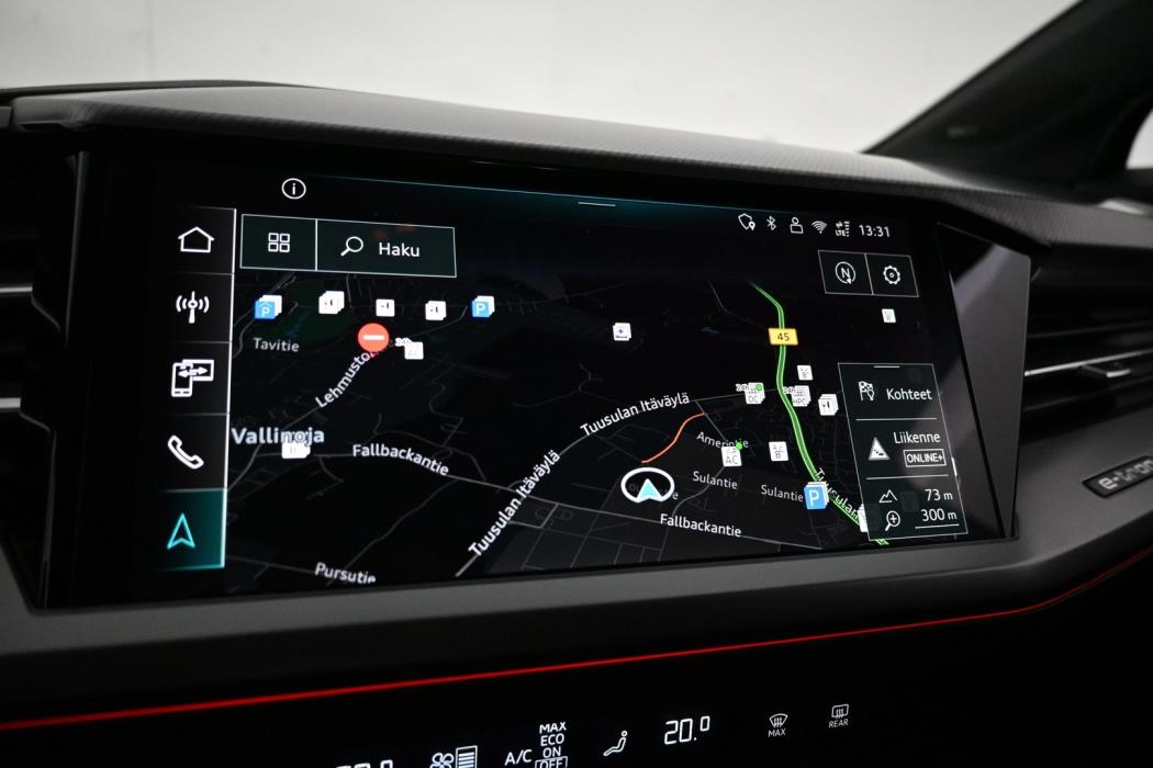 AUDI Q4 e-tron 2025