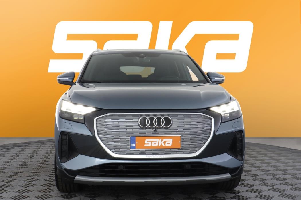 AUDI Q4 e-tron 2025