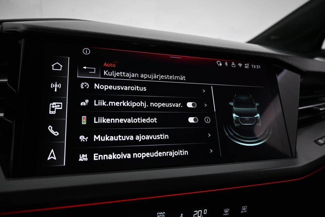AUDI Q4 e-tron 2025