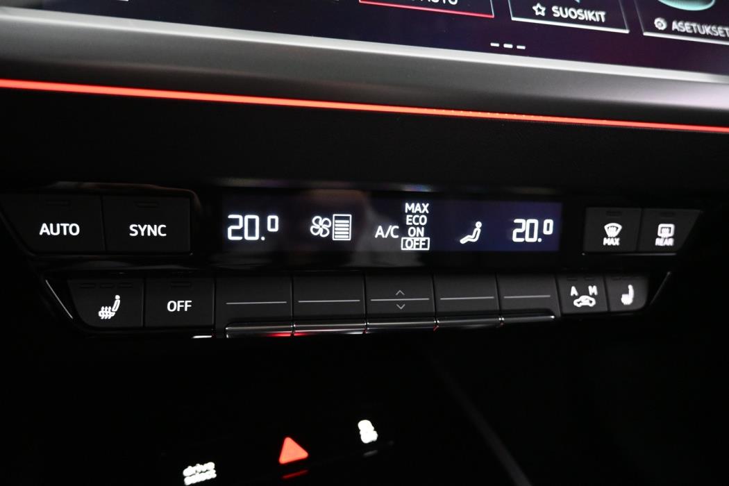 AUDI Q4 e-tron 2025