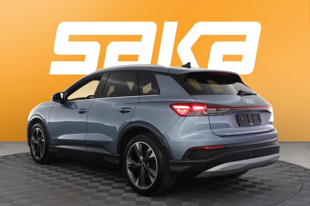 AUDI Q4 e-tron 2025