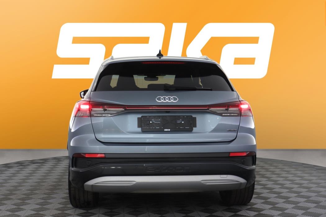 AUDI Q4 e-tron 2025