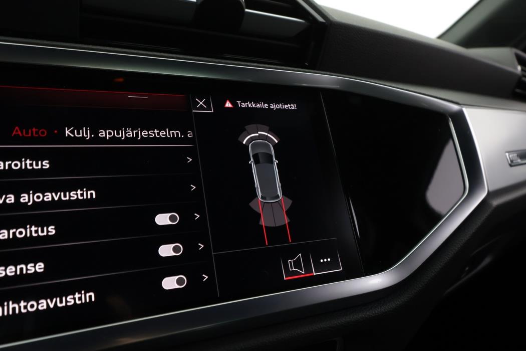 AUDI Q3 2019