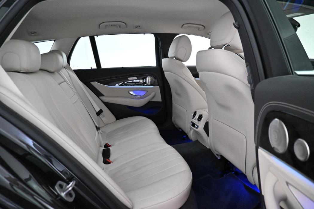 MERCEDES-BENZ E 2022