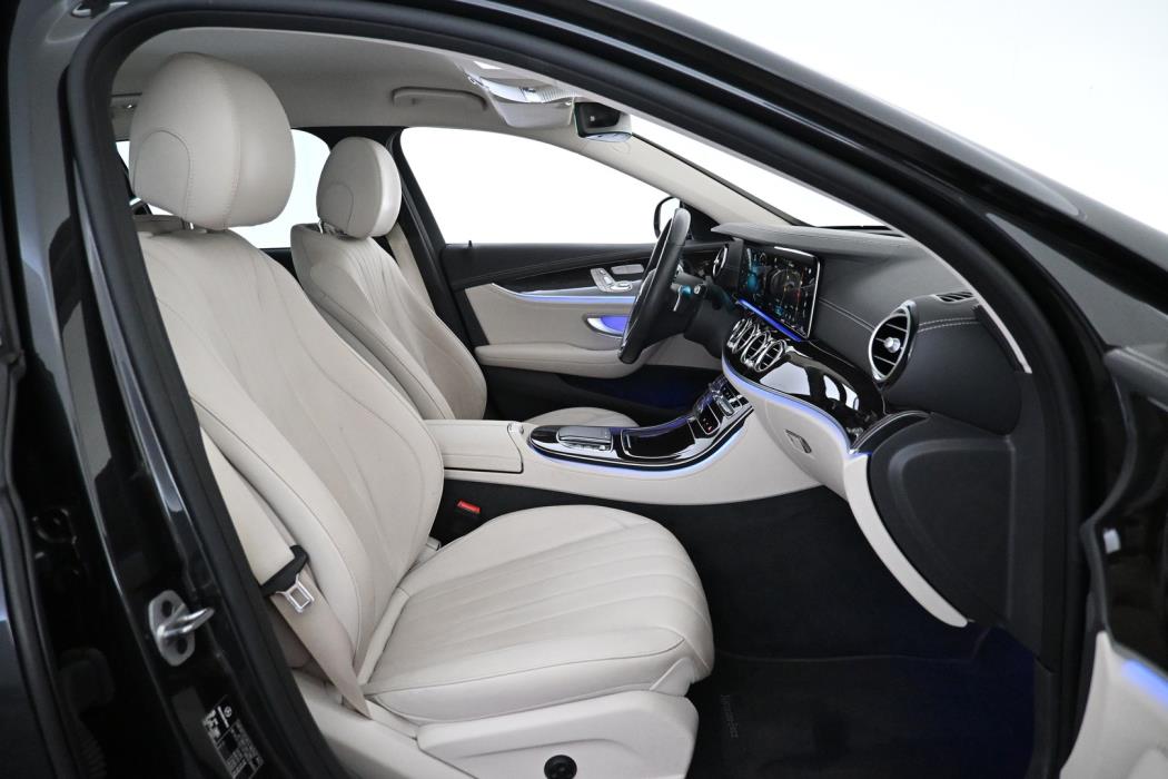 MERCEDES-BENZ E 2022