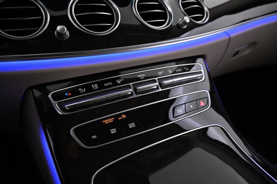 MERCEDES-BENZ E 2022