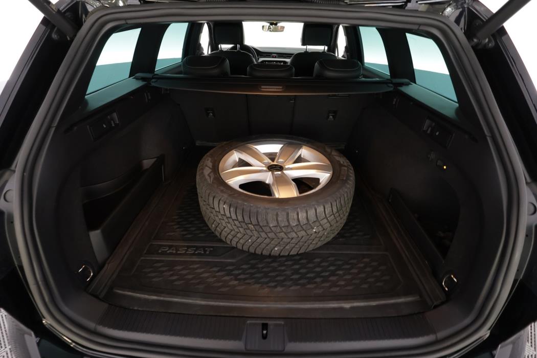 VOLKSWAGEN Passat 2021