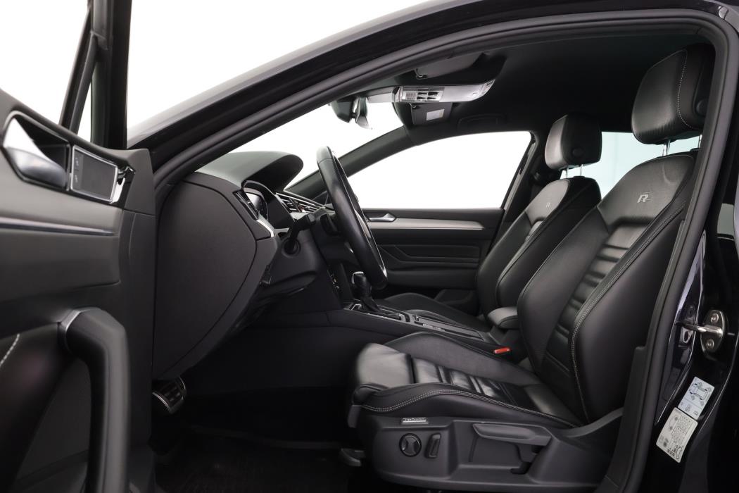 VOLKSWAGEN Passat 2021