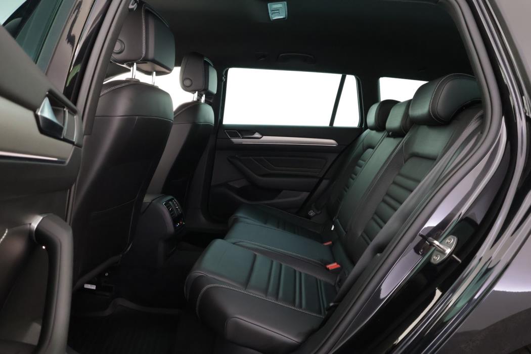 VOLKSWAGEN Passat 2021