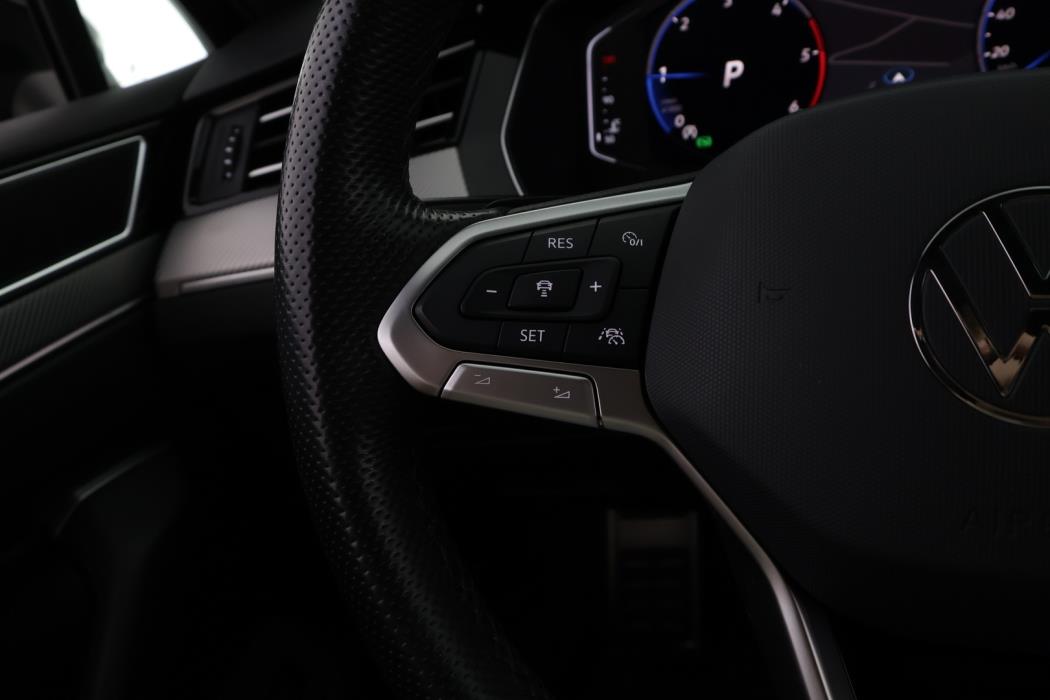 VOLKSWAGEN Passat 2021