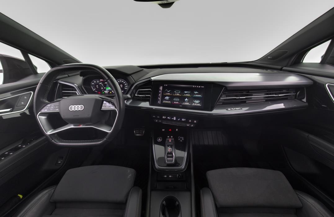 AUDI Q4 e-tron 2022