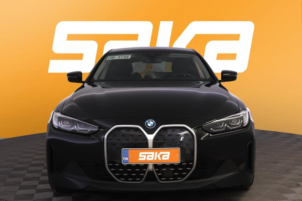 BMW i4 2023