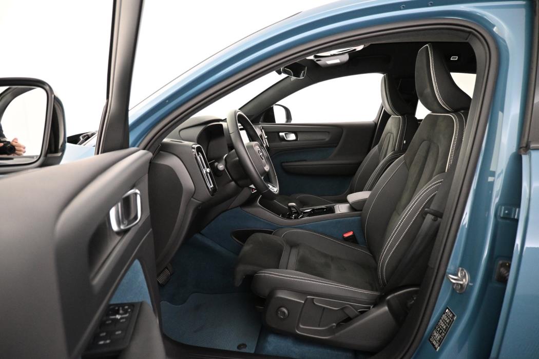 VOLVO C40 2023