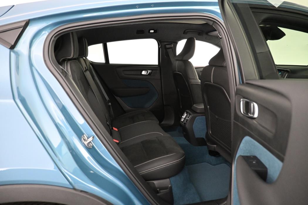 VOLVO C40 2023
