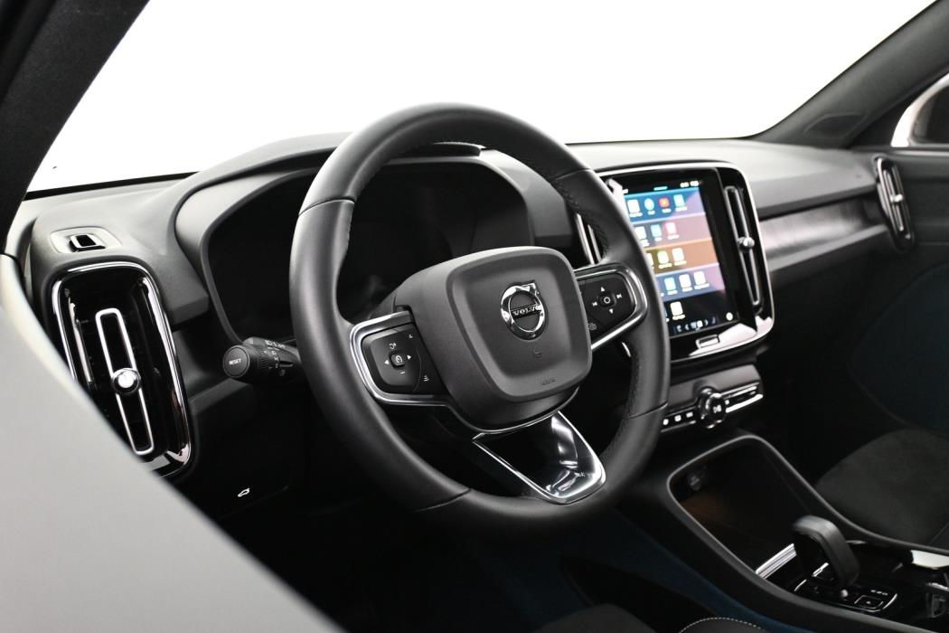 VOLVO C40 2023