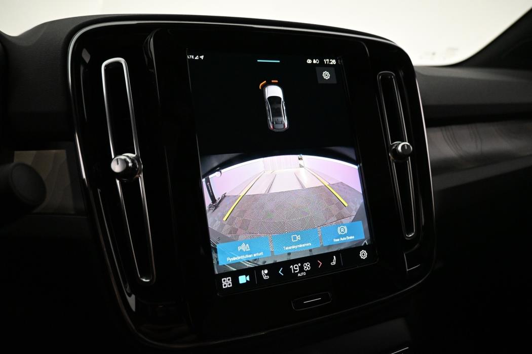 VOLVO C40 2023