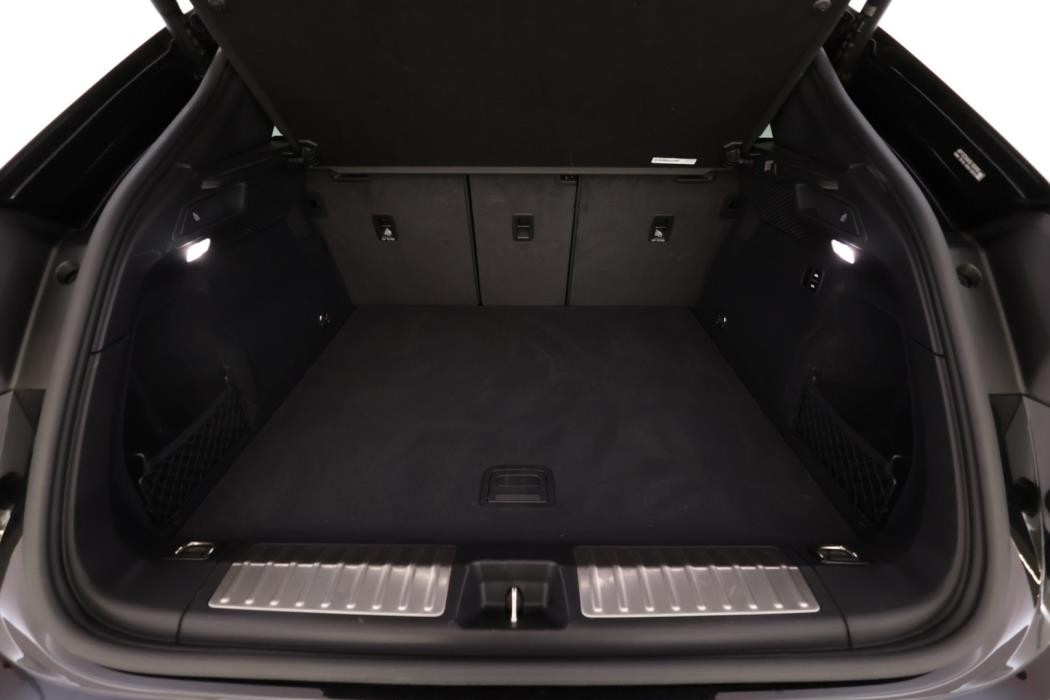 PORSCHE Macan 2025