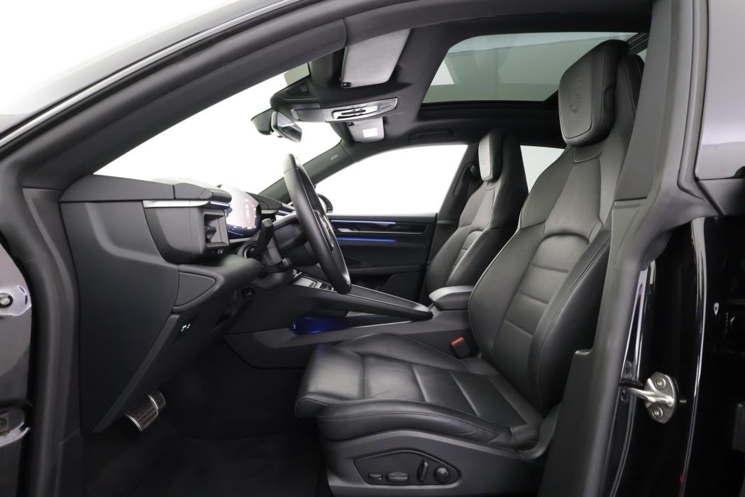 PORSCHE Macan 2025