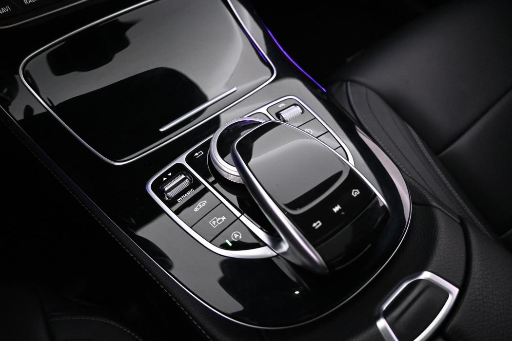MERCEDES-BENZ E 2019