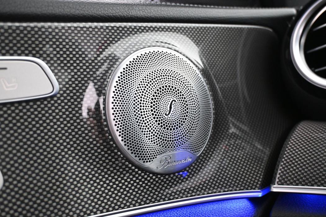 MERCEDES-BENZ E 2019