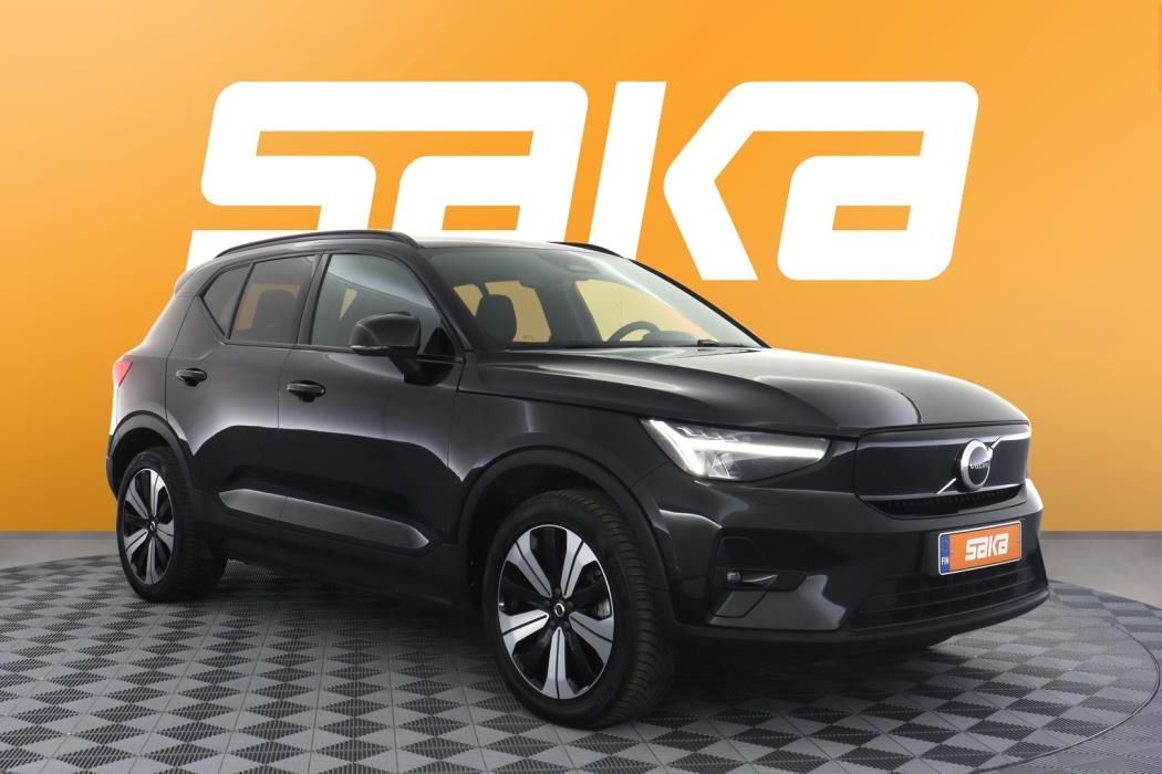 VOLVO XC40 2023