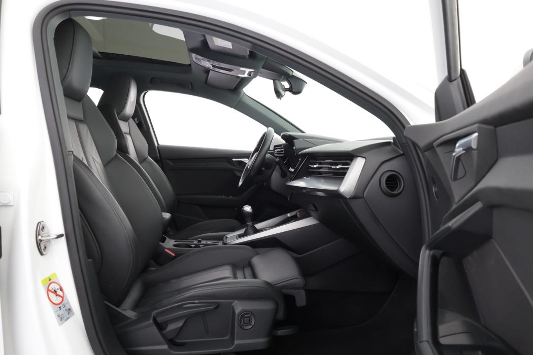 AUDI A3 2024