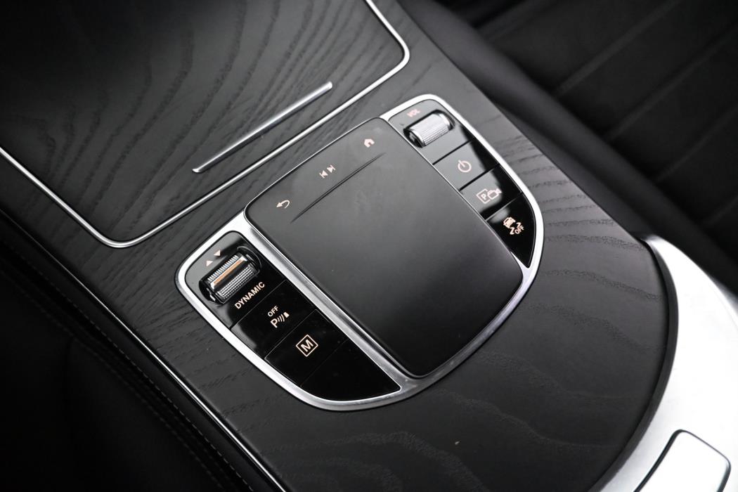 MERCEDES-BENZ GLC 2021