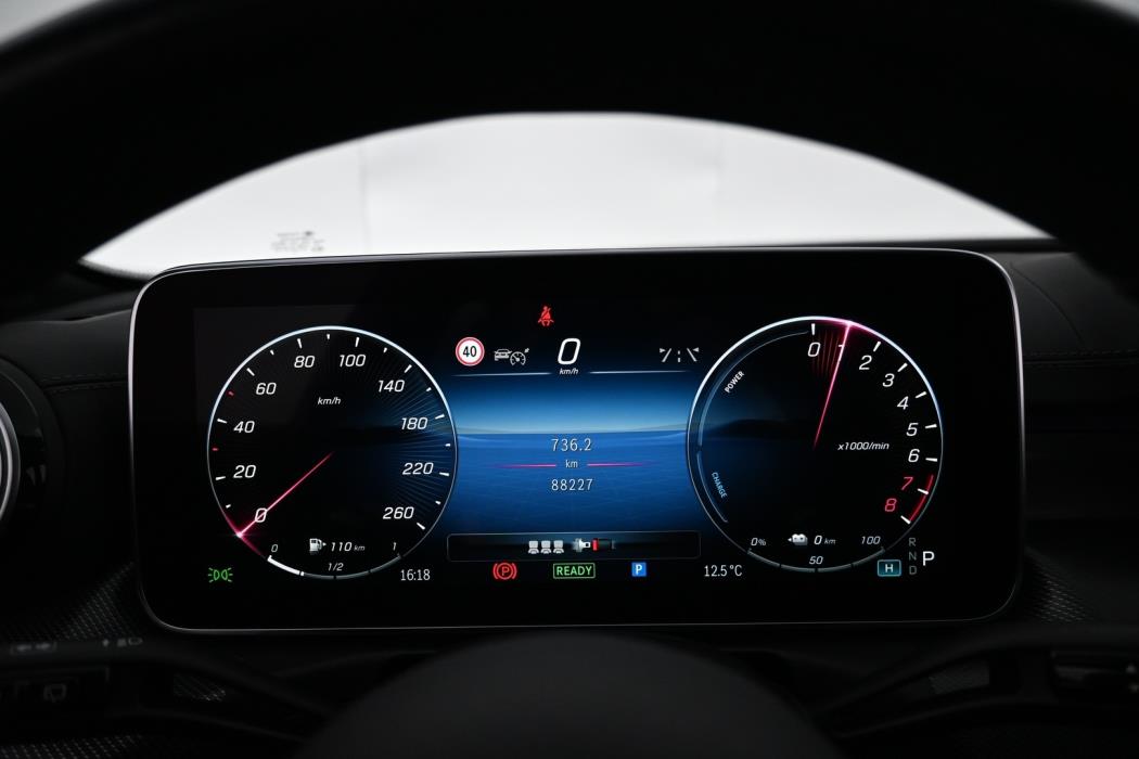 MERCEDES-BENZ C 2023