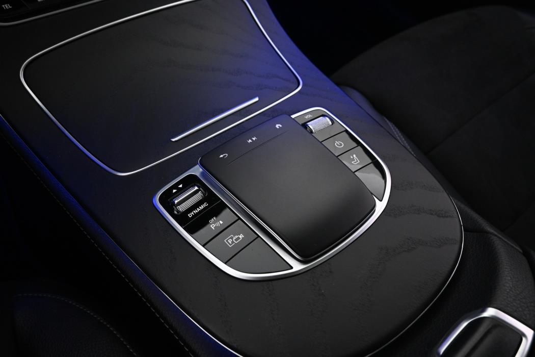 MERCEDES-BENZ E 2021