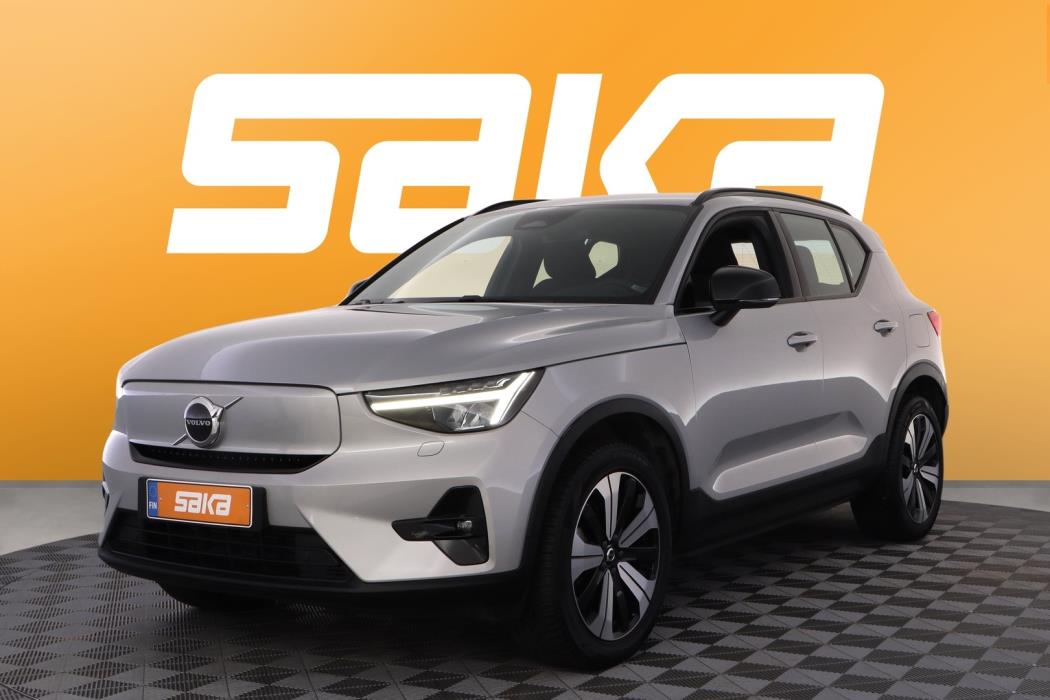 VOLVO XC40 2023