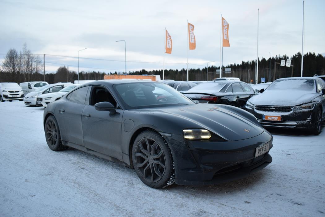 PORSCHE Taycan 2022