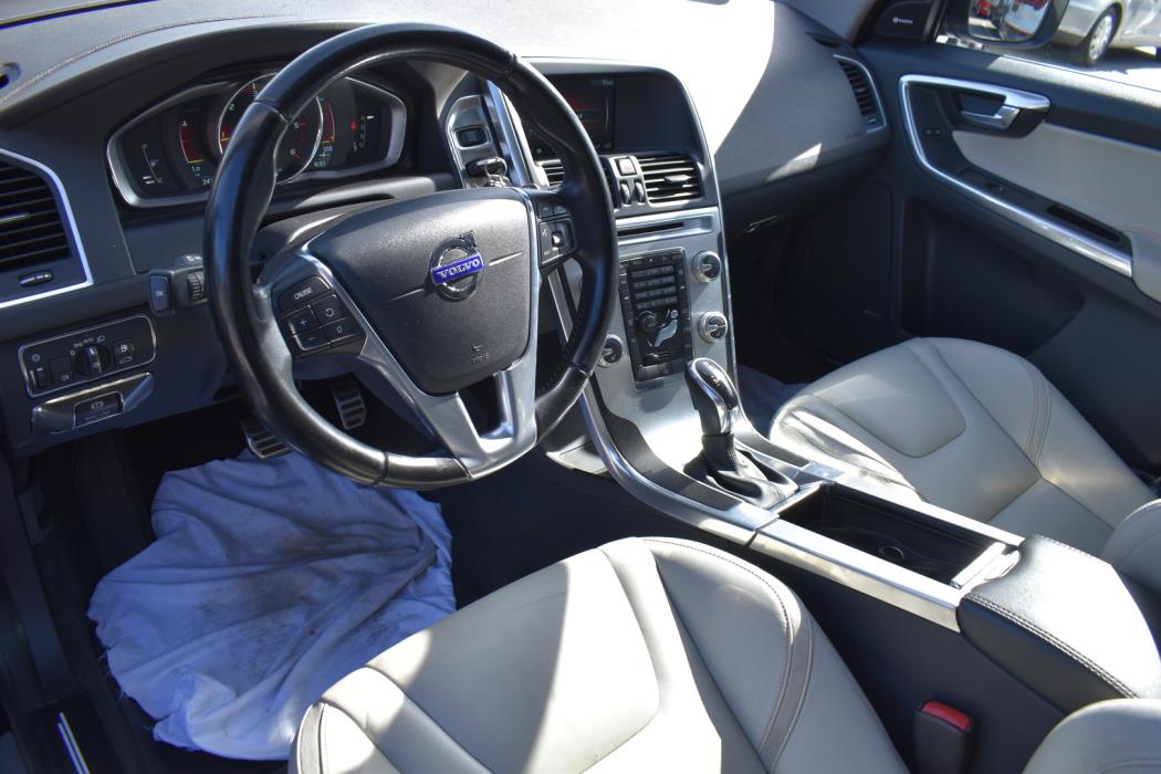 VOLVO XC60 2015