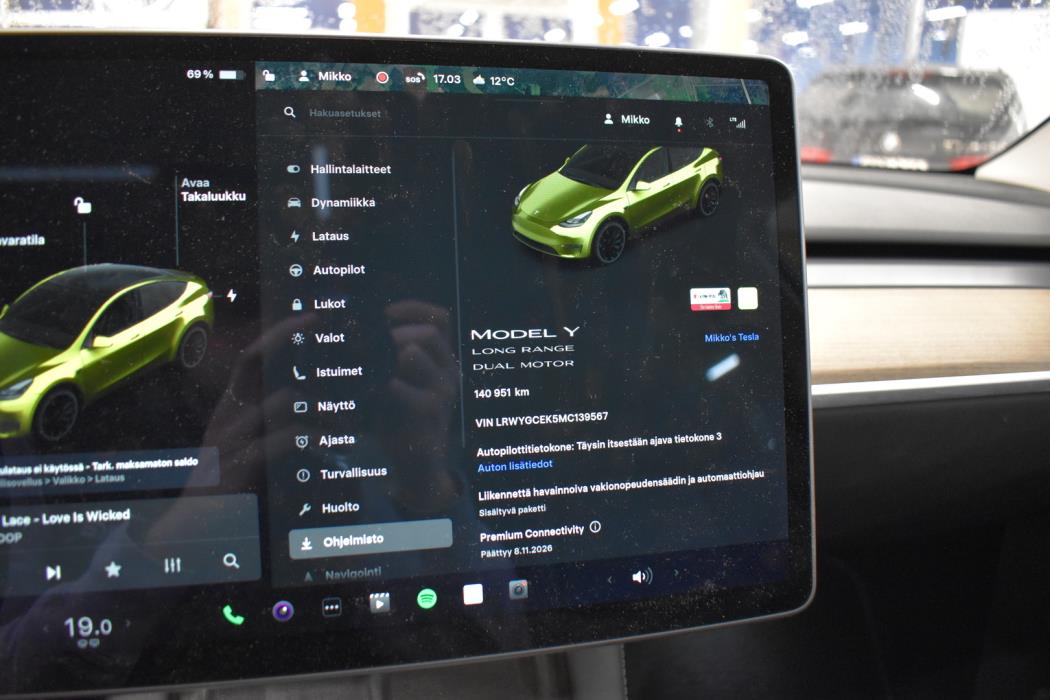 TESLA Model Y 2021